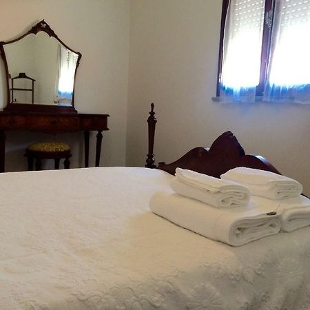 Private Room In Old Town Viana do Castelo Bagian luar foto