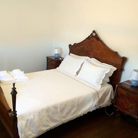 Private Room In Old Town Viana do Castelo Bagian luar foto