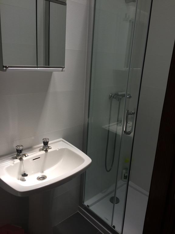 Private Room In Old Town Viana do Castelo Bagian luar foto