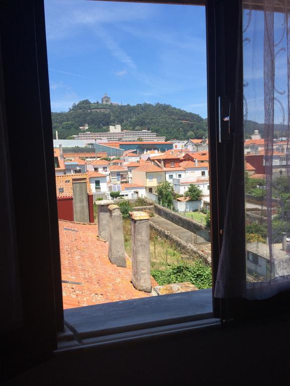Private Room In Old Town Viana do Castelo Bagian luar foto