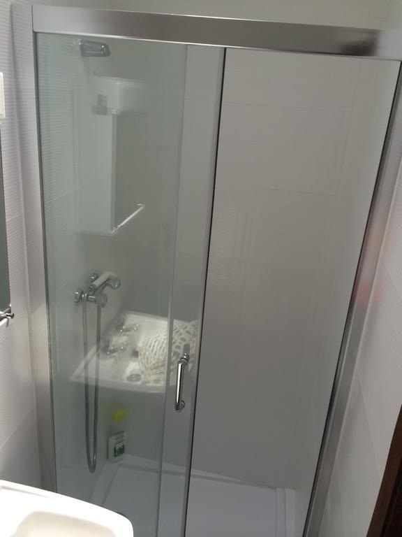 Private Room In Old Town Viana do Castelo Bagian luar foto